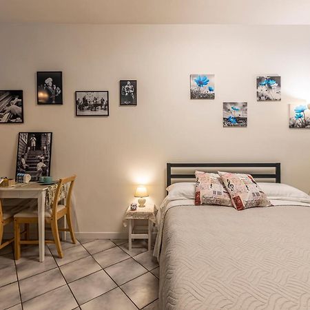 Due Minuti Dal Lago Casa Melodia Apartment Intra Bagian luar foto